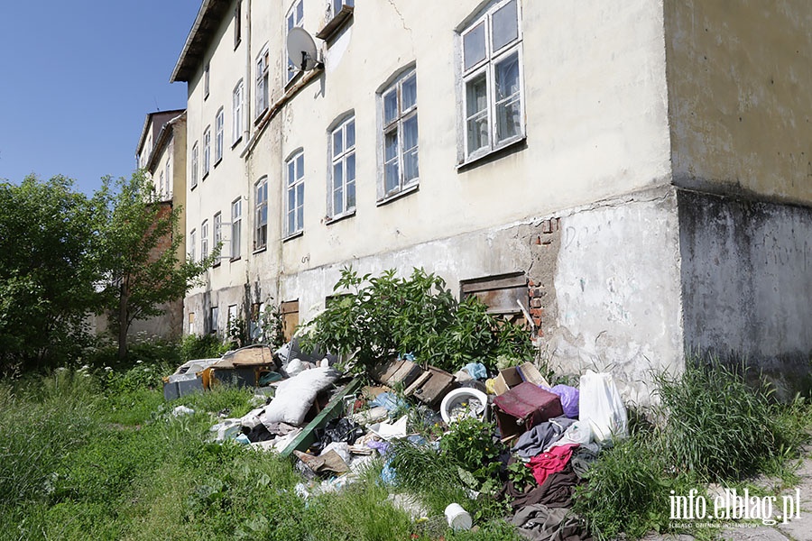 Z Traugutta znikn kolejne dwa stare budynki., fot. 13