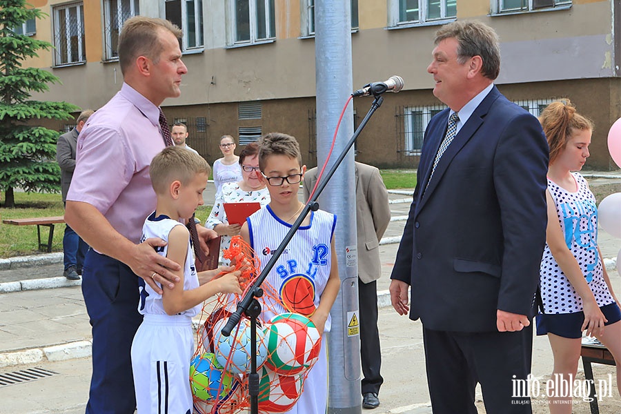 Otwarcie nowej bieni przy SP 11 n aKorczaka, fot. 14