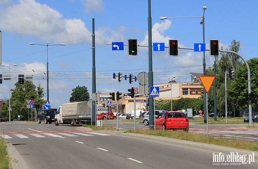 Zbyt krtkie wiato zielone prowokuje u kierowcw amanie przepisw, fot. 1