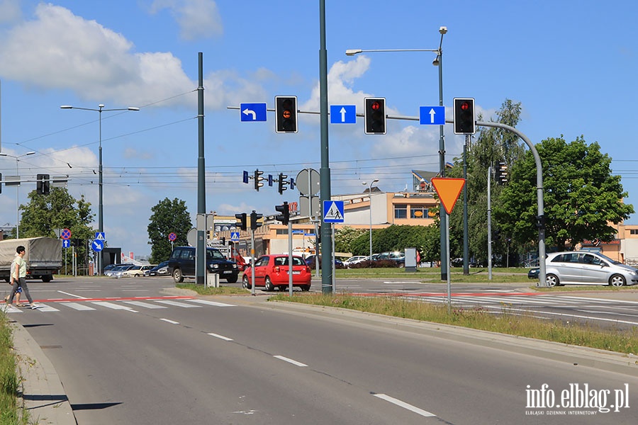 Zbyt krtkie wiato zielone prowokuje u kierowcw amanie przepisw, fot. 2