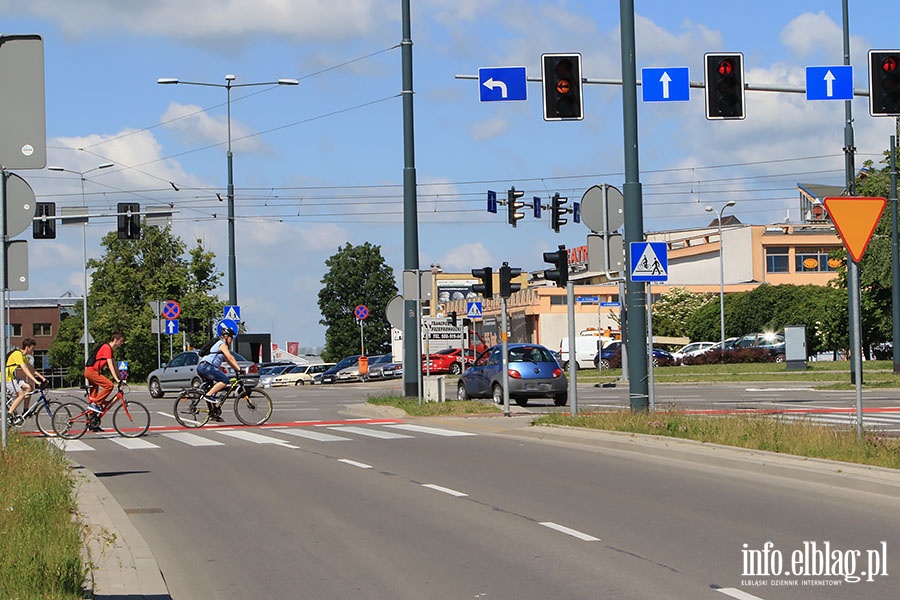 Zbyt krótkie światło zielone prowokuje u kierowców łamanie przepisów, fot. 4