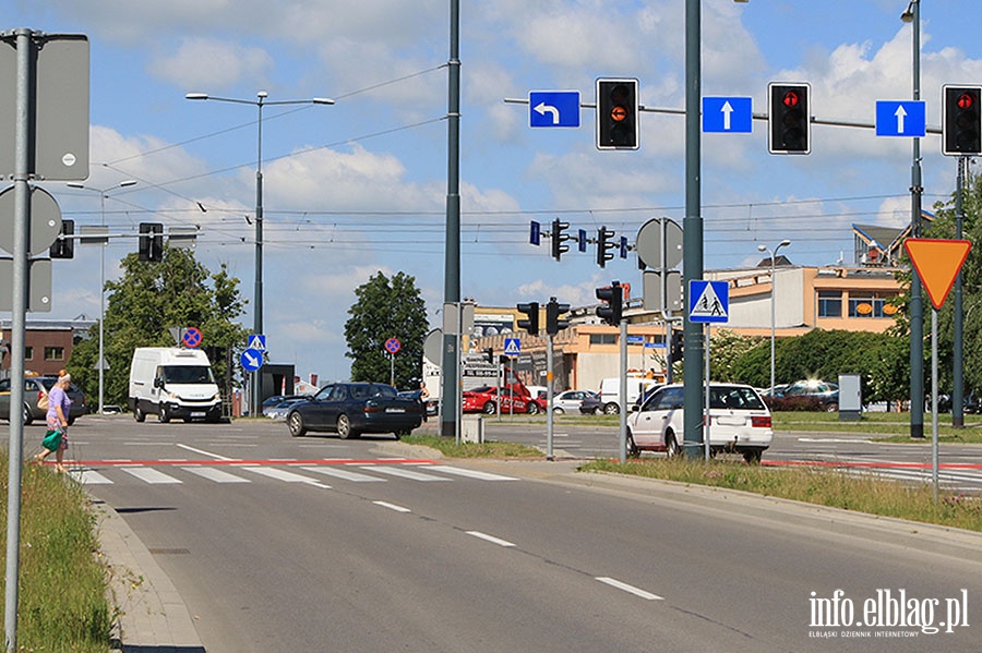 Zbyt krtkie wiato zielone prowokuje u kierowcw amanie przepisw, fot. 8