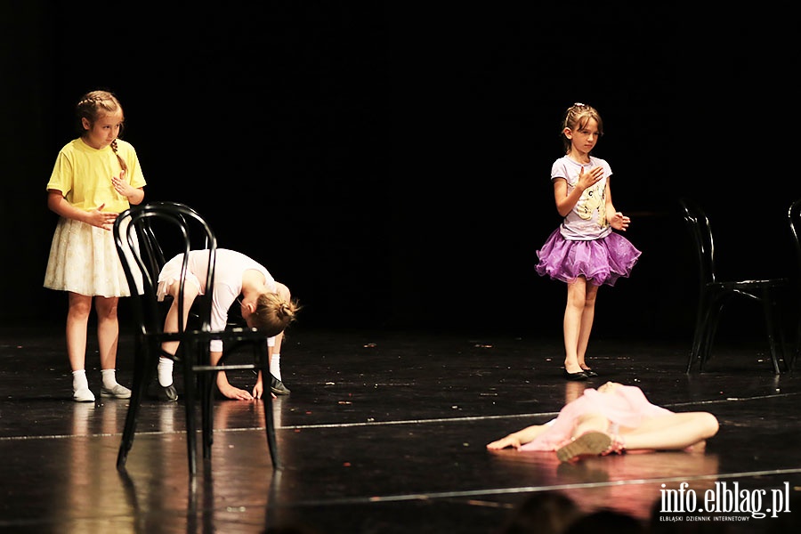 Scen elblskiego Teatru opanowali amatorzy. Jak sobie poradzili?, fot. 21