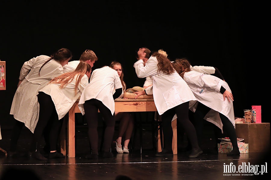 Scen elblskiego Teatru opanowali amatorzy. Jak sobie poradzili?, fot. 80