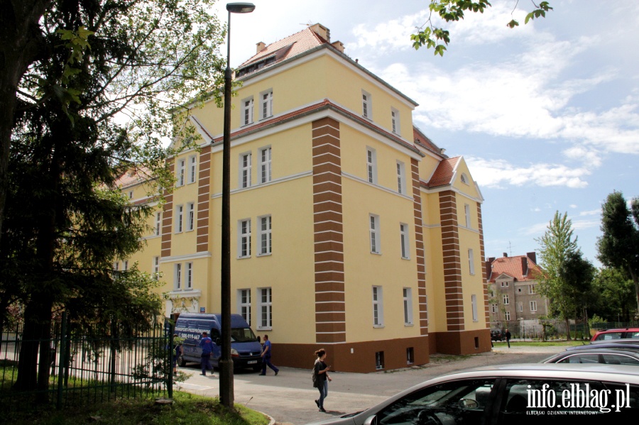 Budynek mieszkalny ETBS przy ul. Saperw 14b, fot. 24