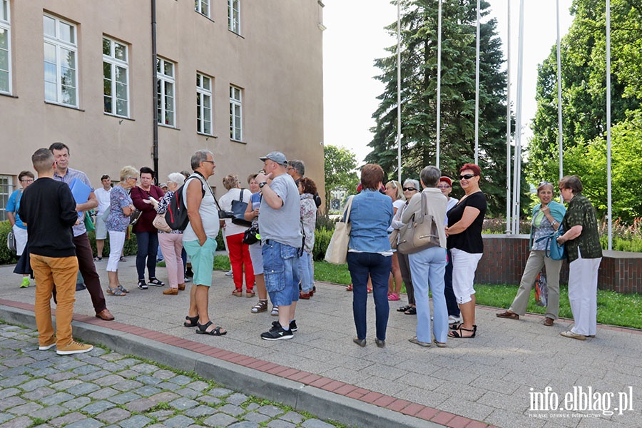 Sobota z przewodnikiem zawitaa do ratusza i cerkwi., fot. 2