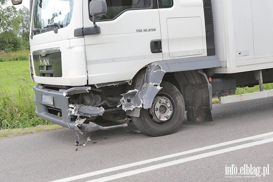 Grozne zderzenie ciarwki z bmw na Mazurskiej, fot. 4