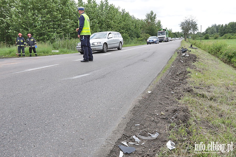 Grozne zderzenie ciarwki z bmw na Mazurskiej, fot. 7