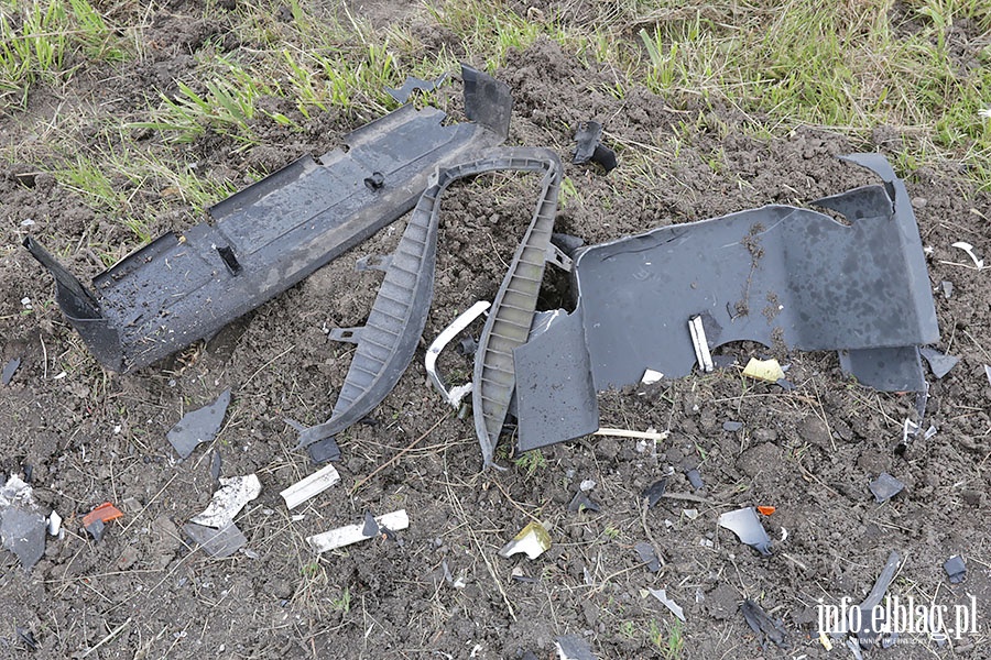 Grozne zderzenie ciarwki z bmw na Mazurskiej, fot. 13