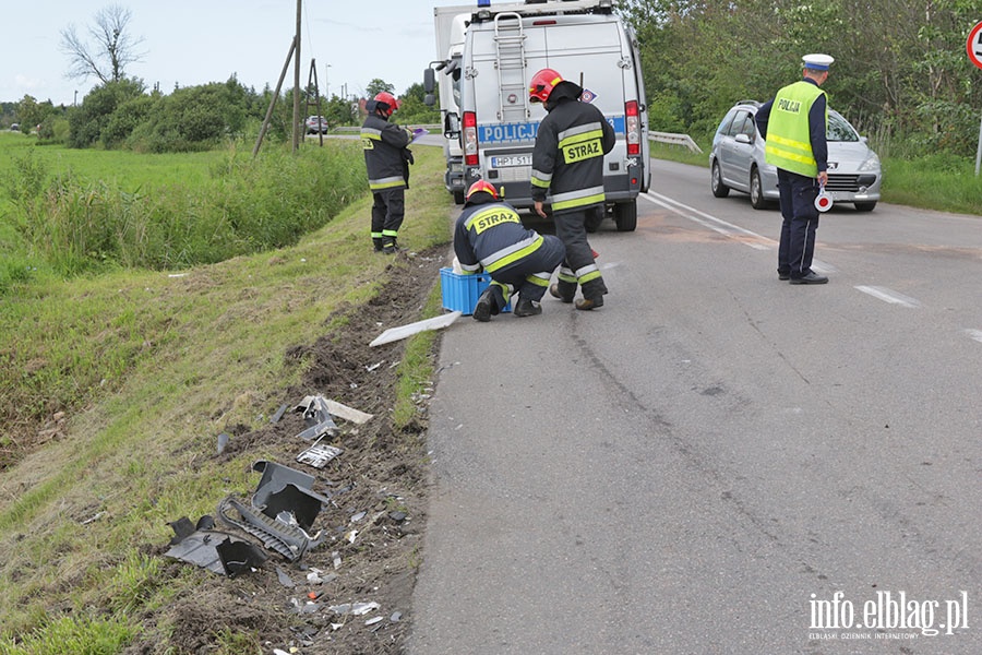 Grozne zderzenie ciarwki z bmw na Mazurskiej, fot. 16