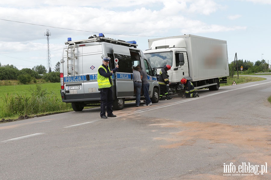 Grozne zderzenie ciarwki z bmw na Mazurskiej, fot. 18