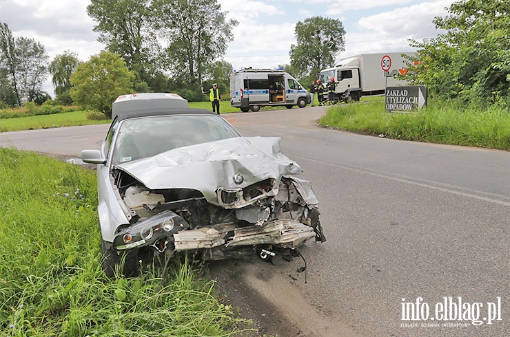 Grozne zderzenie ciarwki z bmw na Mazurskiej, fot. 22