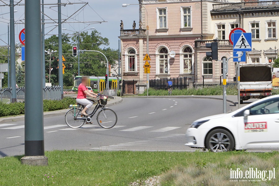 Jazda rowerem po przejciach to w Elblgu codzienno., fot. 4