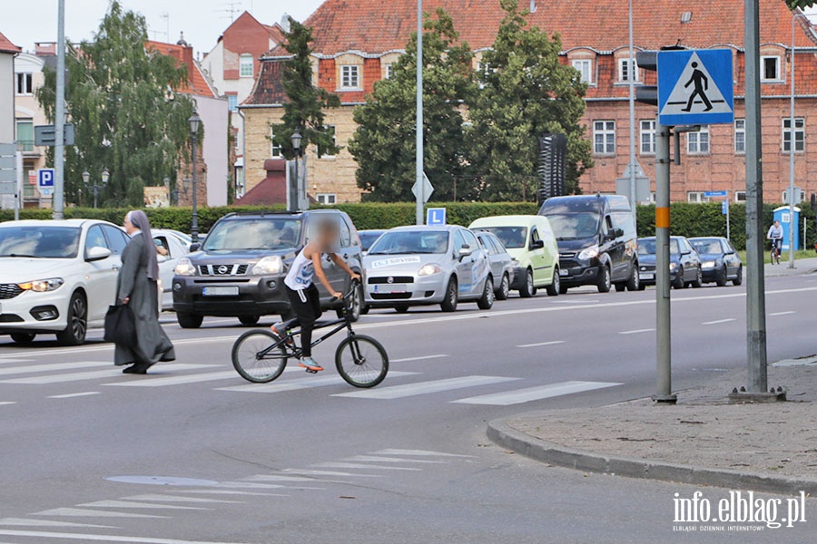 Jazda rowerem po przejciach to w Elblgu codzienno., fot. 17