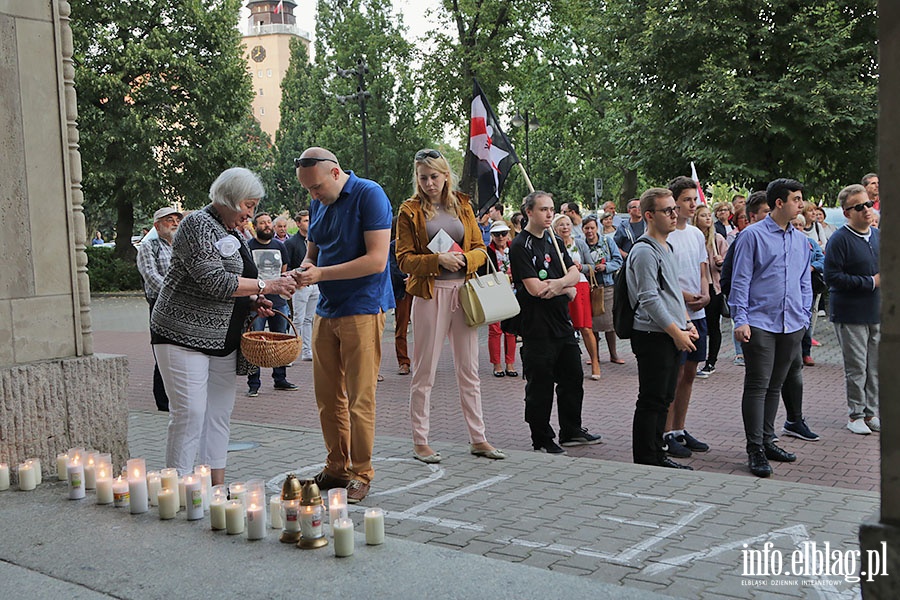 Elblanie poraz kolejny protestowali w obronie sdw., fot. 8