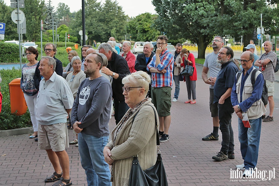 Elblanie poraz kolejny protestowali w obronie sdw., fot. 16