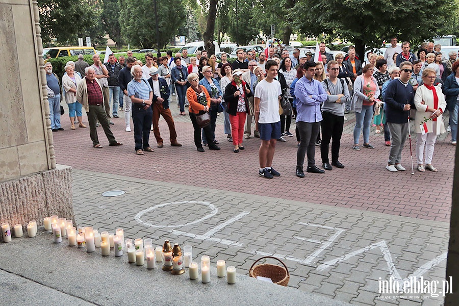 Elblanie poraz kolejny protestowali w obronie sdw., fot. 32