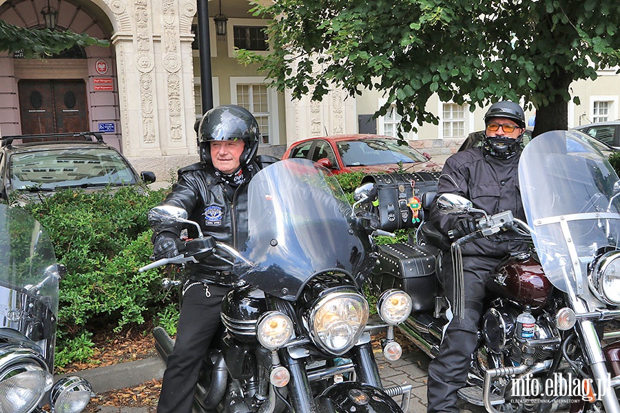 Motocykliści z Zielonej Góry przed elbląskim sądem, fot. 7