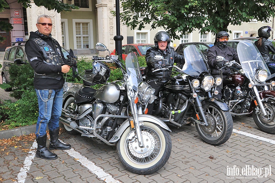 Motocykliści z Zielonej Góry przed elbląskim sądem, fot. 8