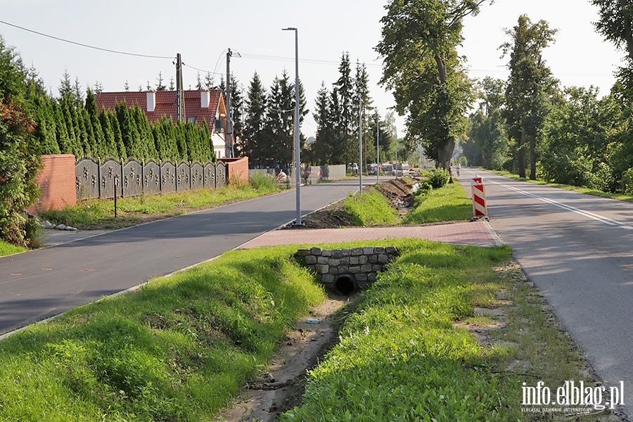 Budowa nowej ścieżki rowerowej wzdłuż Fromborskiej., fot. 9