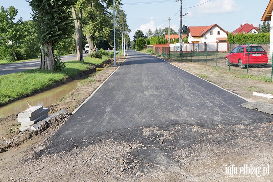 Budowa nowej ścieżki rowerowej wzdłuż Fromborskiej., fot. 14