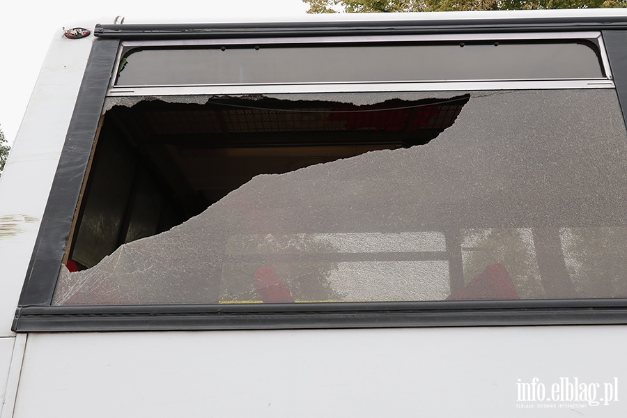 Cieplice wypadek szkolnego autobusu., fot. 17