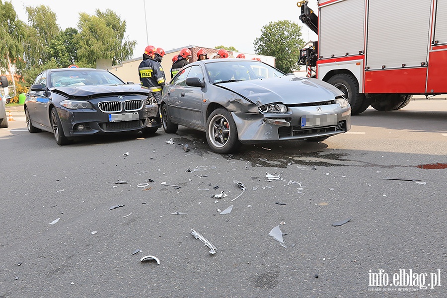 Zderzenie mazdy z bmw na Malborskiej., fot. 3