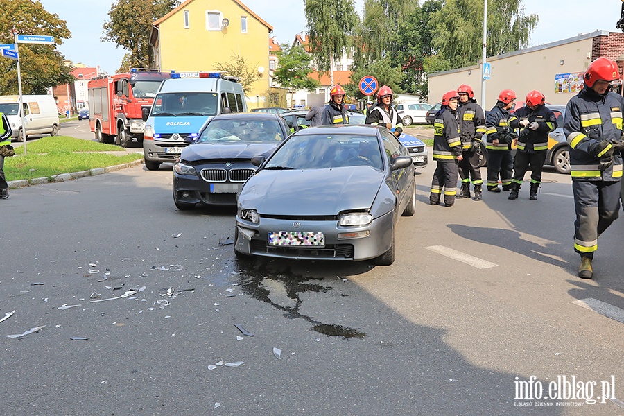 Zderzenie mazdy z bmw na Malborskiej., fot. 4