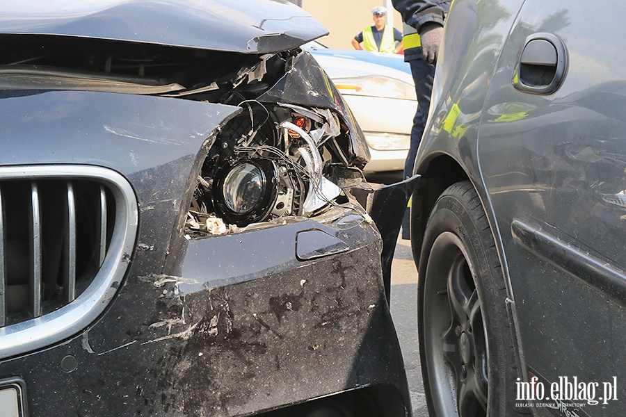 Zderzenie mazdy z bmw na Malborskiej., fot. 6