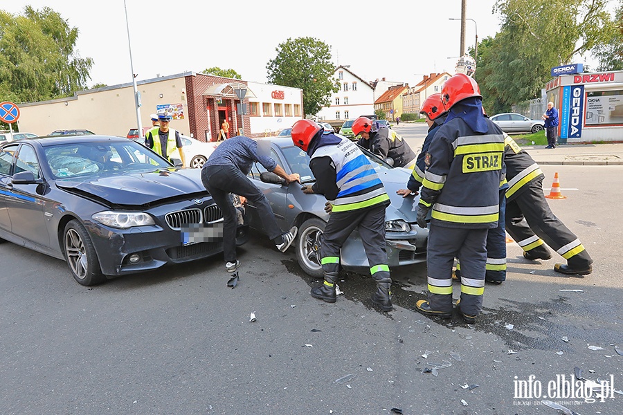 Zderzenie mazdy z bmw na Malborskiej., fot. 8