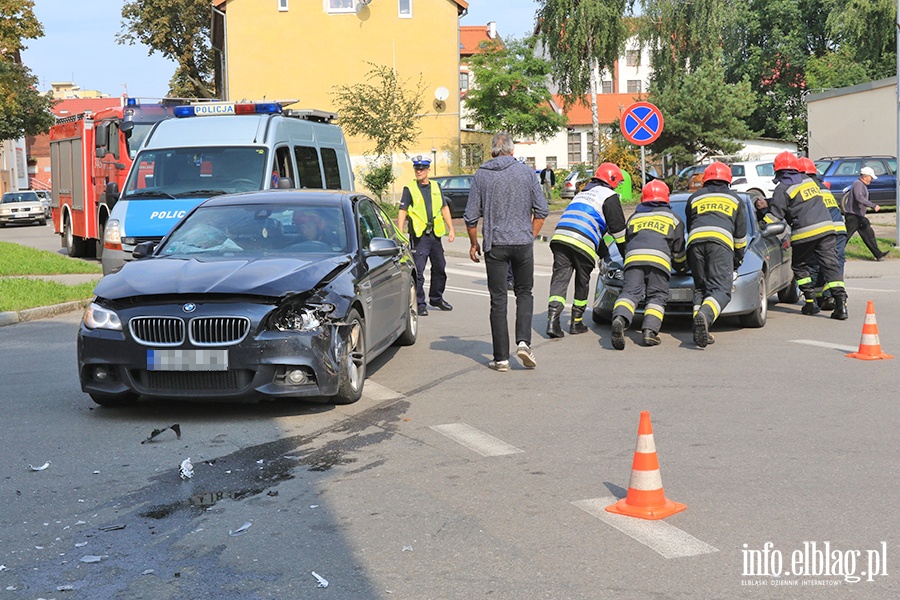 Zderzenie mazdy z bmw na Malborskiej., fot. 9