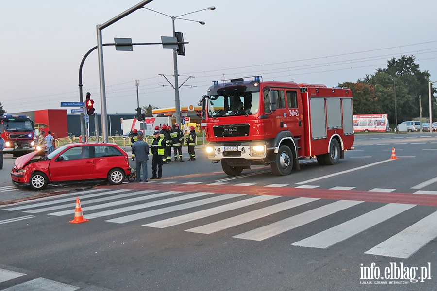 Zderzenie karetki z seatem, fot. 11