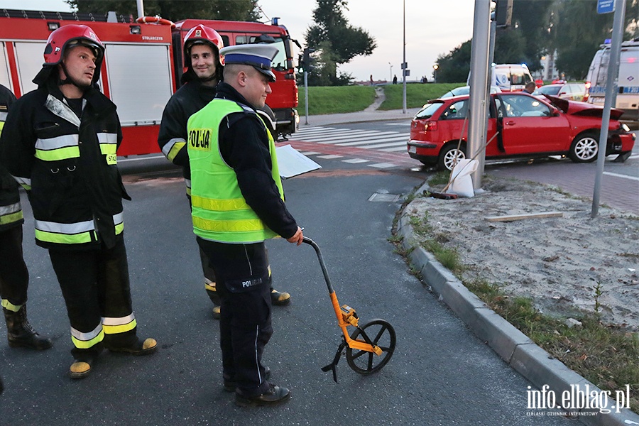 Zderzenie karetki z seatem, fot. 13