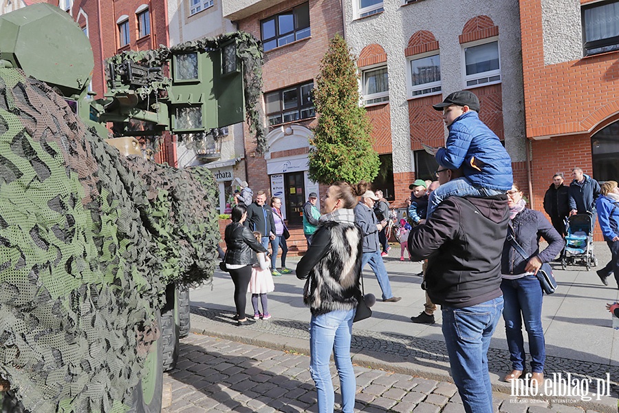 Wozy bojowe NATO zaparkoway na Starwce, fot. 14