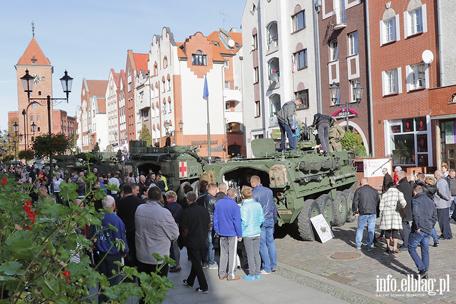 Wozy bojowe NATO zaparkoway na Starwce, fot. 69