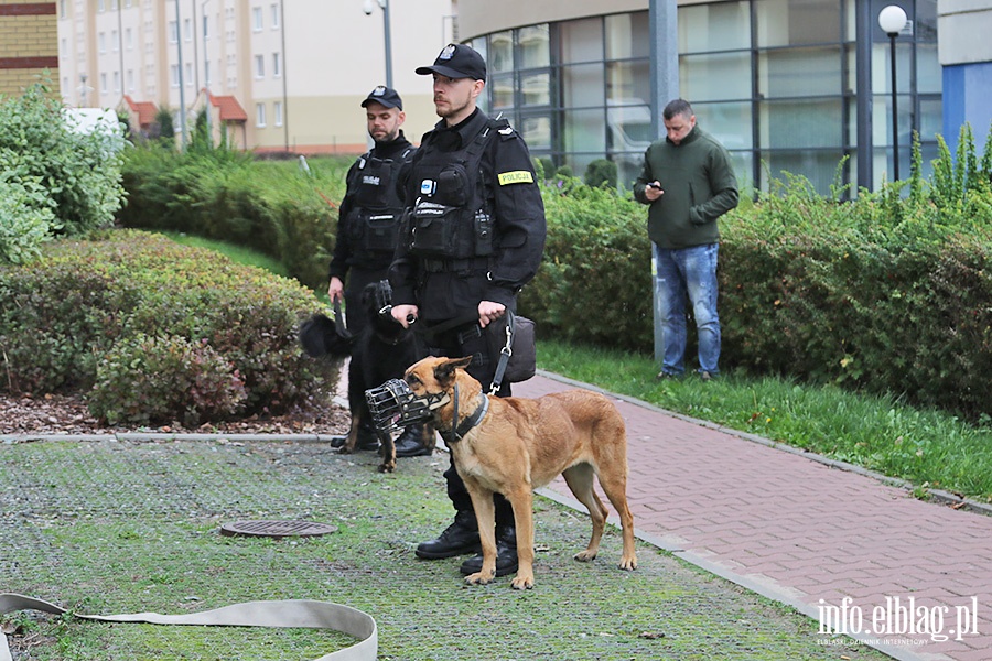 Atak terorystyczny w Elblgu-wiczenia sub mundurowych., fot. 70