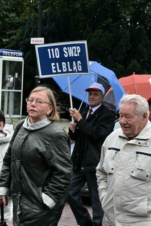 Pochód przez ulice miasta w Dniu Seniora - 2008r., fot. 35
