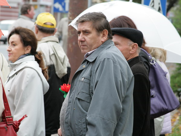 Pochód przez ulice miasta w Dniu Seniora - 2008r., fot. 37