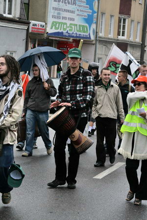 Pochód przez ulice miasta w Dniu Seniora - 2008r., fot. 43