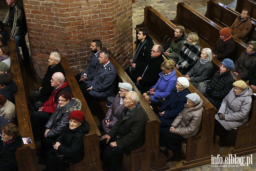 Policyjny chr wykona pieni patriotyczne w elblskiej Katedrze, fot. 6