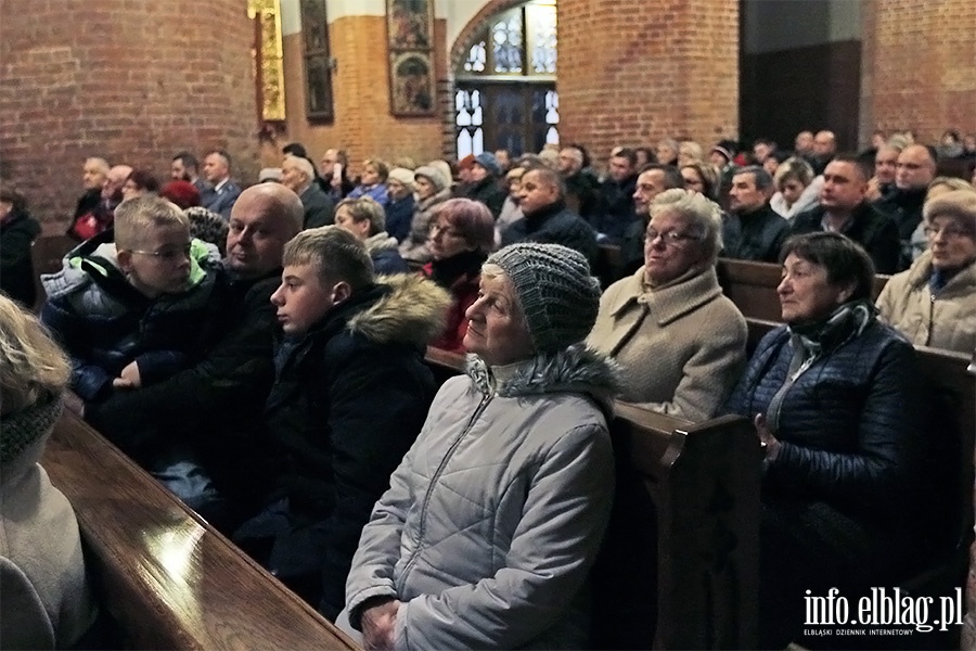 Policyjny chr wykona pieni patriotyczne w elblskiej Katedrze, fot. 17