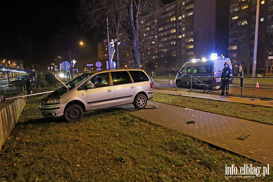 Aleja Odrodzenia - potrcenie pieszej na pasach, fot. 2