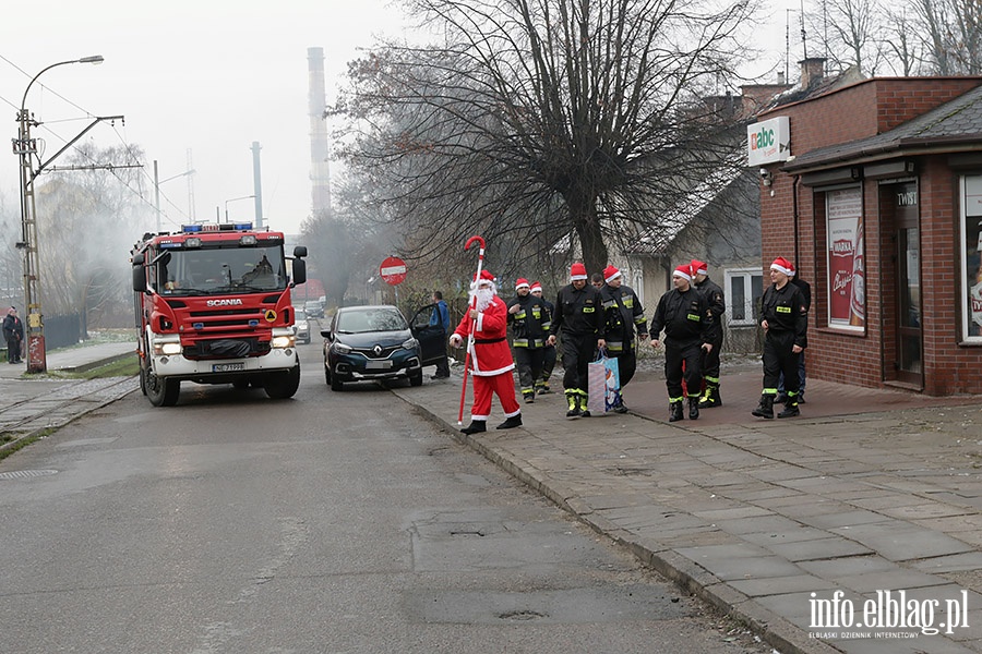 Elblscy straacy ponownie odwiedzili Angelik, fot. 1