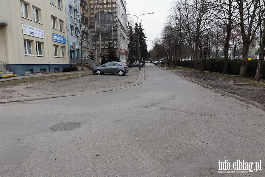 Dzięki ZBK naprawiono drogę do przychodni, fot. 2