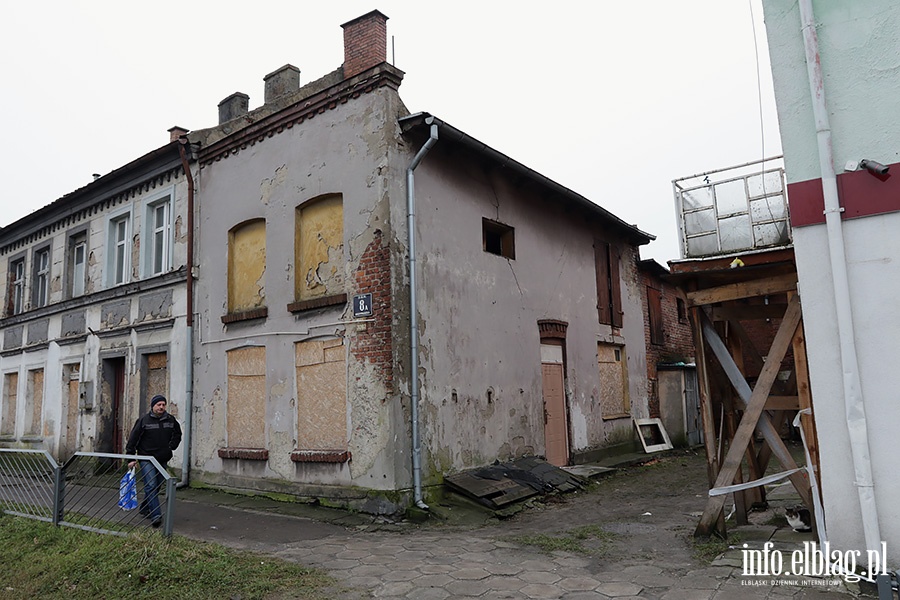 Kolejny budynek znika z Al.Grunwaldzkiej, fot. 7