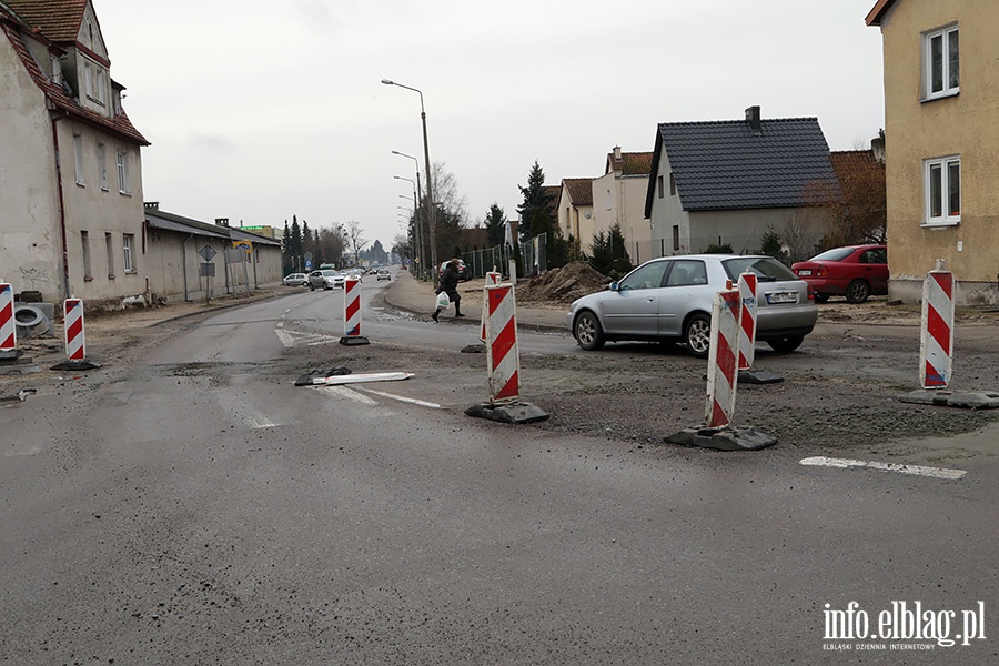 Mieszkacy Zatorza odliczaj miesice do koca budowy wiaduktu., fot. 24