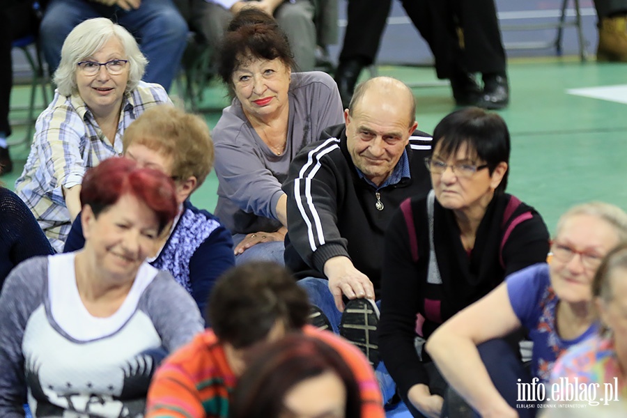 Kierunek zdrowie:seniorzy ćwiczą jogę., fot. 33