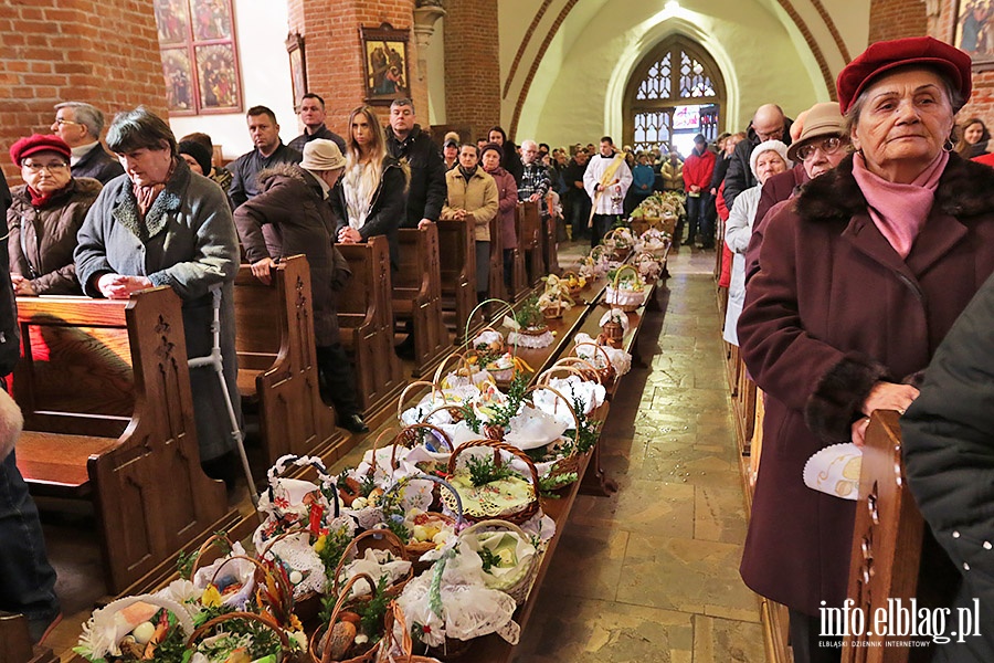 wicenie wiekanocnych pokarmw,katedra w. Mikoaja, fot. 40