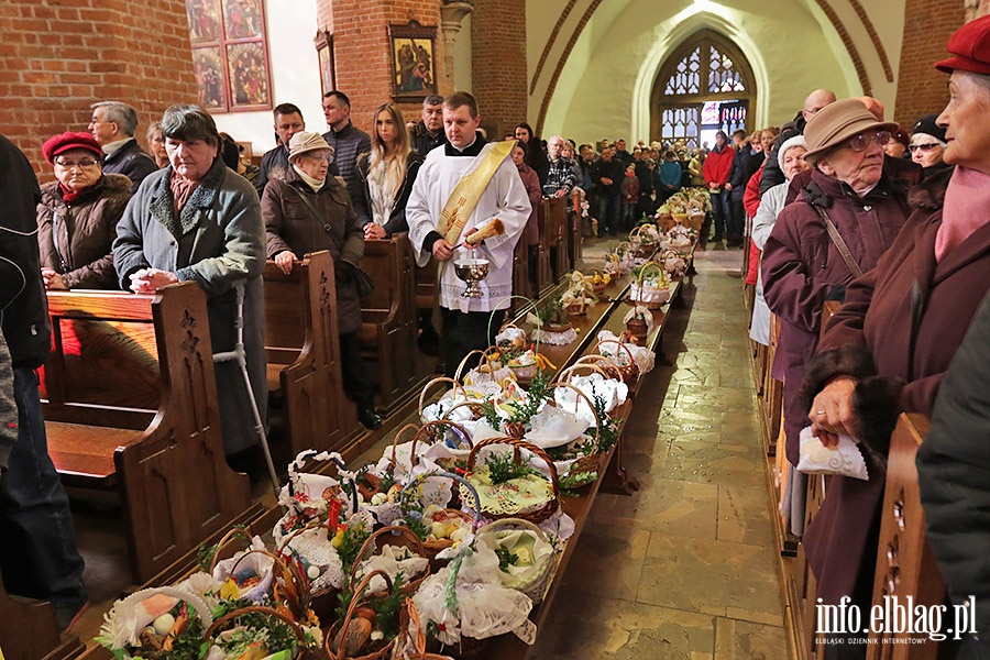 wicenie wiekanocnych pokarmw,katedra w. Mikoaja, fot. 41