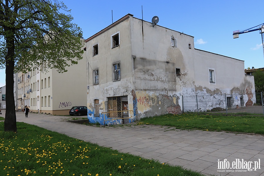 Rozbirka budynku przy Al. Grunwaldzka 107, fot. 1